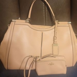 Coach purse and wristlet